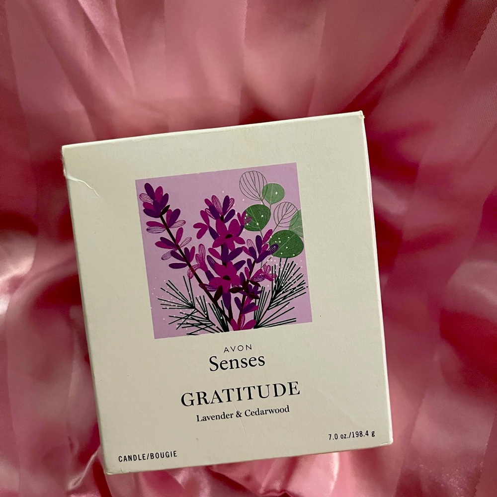 Avon Senses Gratitude Candle - Purple and Green Design BNWB
